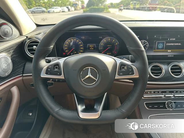 Mercedes-Benz E-class id 4210269 из Китая 4