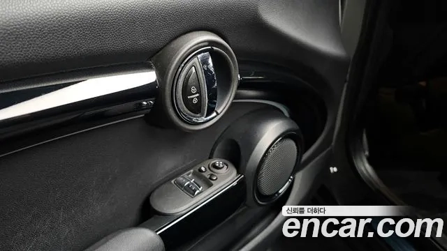 Mini Cooper Electric 2022 Серебристо-серый из Кореи, фото 4