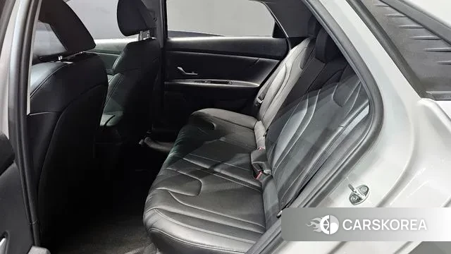 Hyundai Avante (CN7) 2022 Серебристо-серый из Кореи, фото 4