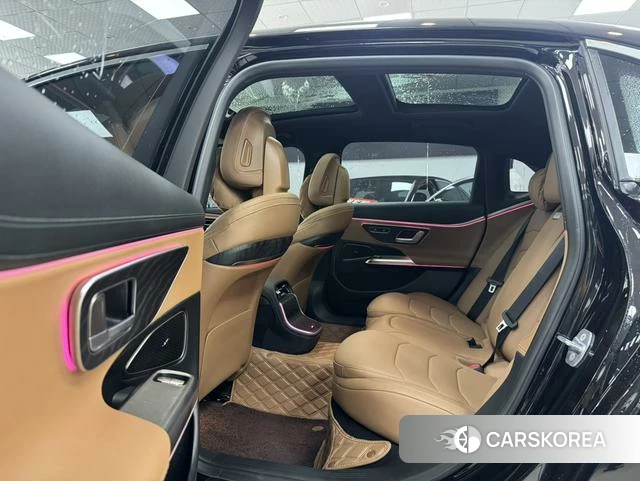 Mercedes-Benz E-class 2024 Черный из Китая, фото 4