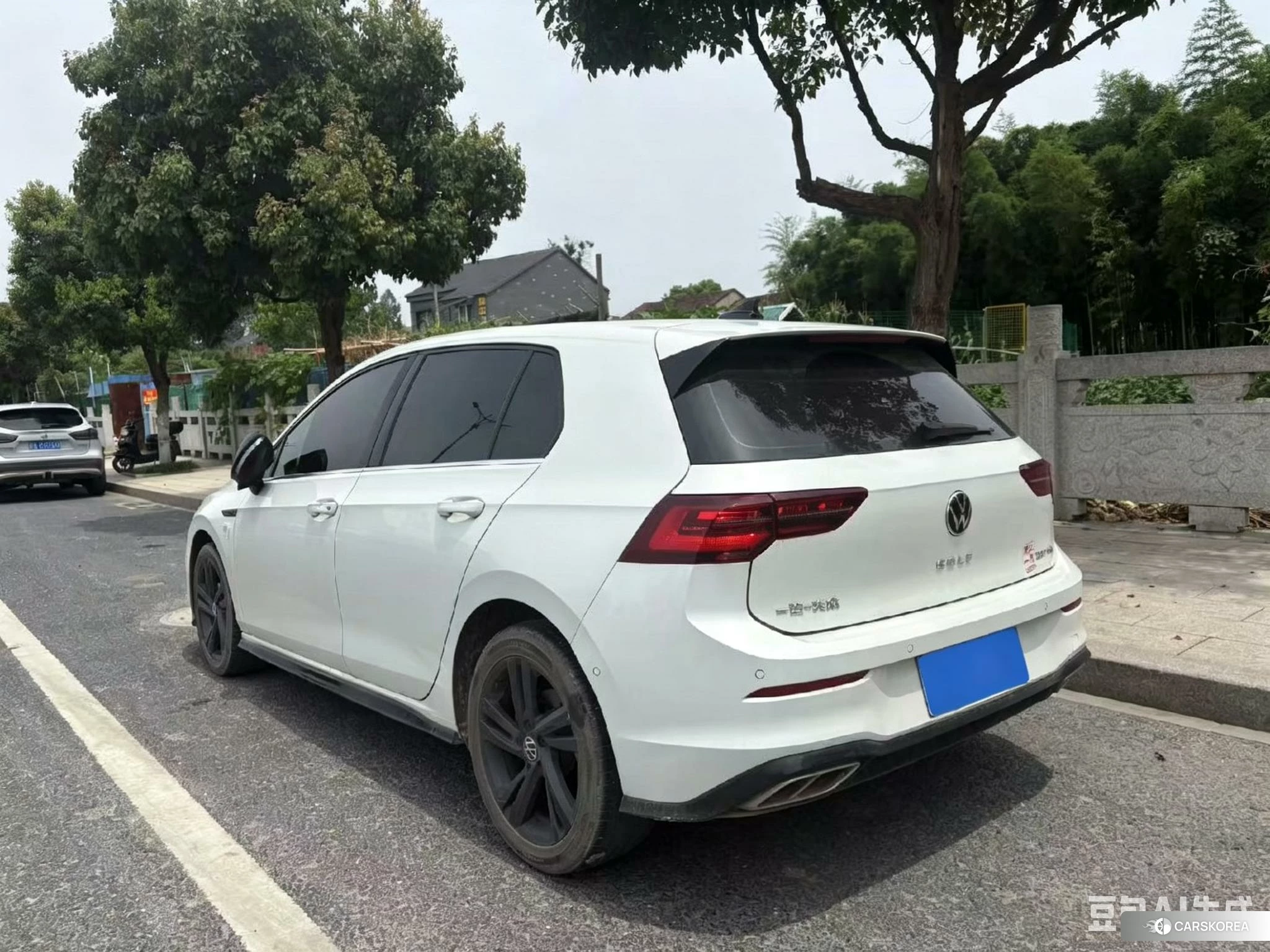 Volkswagen Golf 2023 Белый из Китая, фото 4