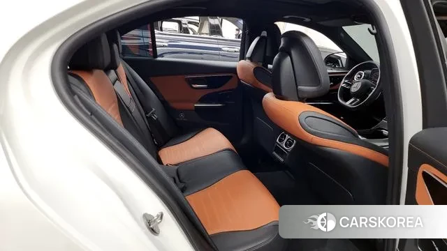 Mercedes-Benz C-Class W206 2022 Белый из Кореи, фото 4