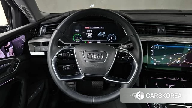 Audi e-Tron 2021 Черный из Кореи, фото 4