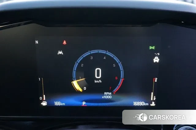 Chevrolet (GM Daewoo) Trax Crossover 2024 Серебристо-серый из Кореи, фото 4