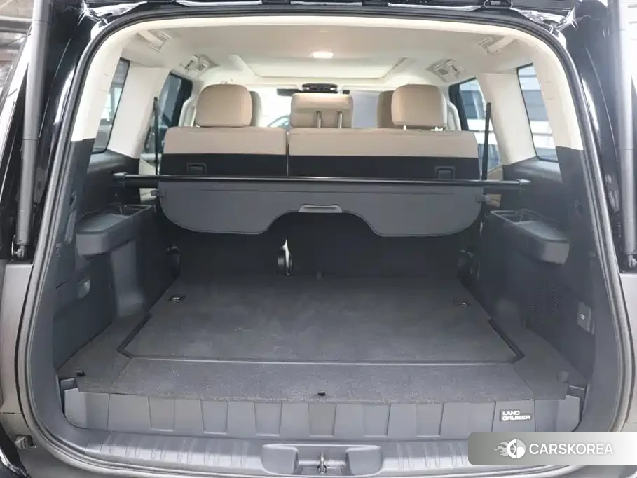Toyota Land Cruiser 2025 Черный из Китая, фото 4