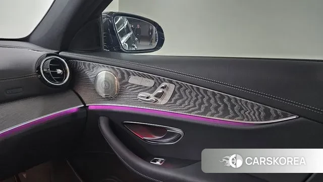 Mercedes-Benz E-Class W213 2023 Серый из Кореи, фото 4