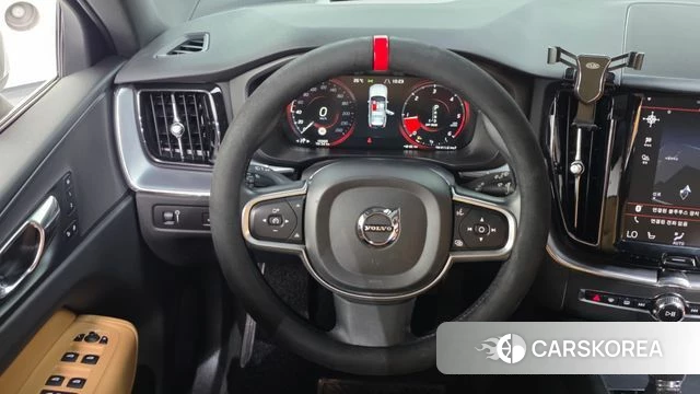 Volvo XC60 second Generation 2018 Белый из Кореи, фото 4