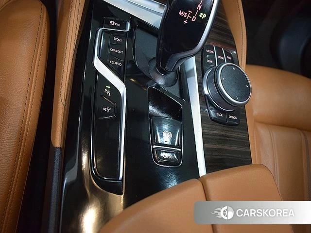 BMW 5 Series (G30) 2021 Черный из Кореи, фото 4