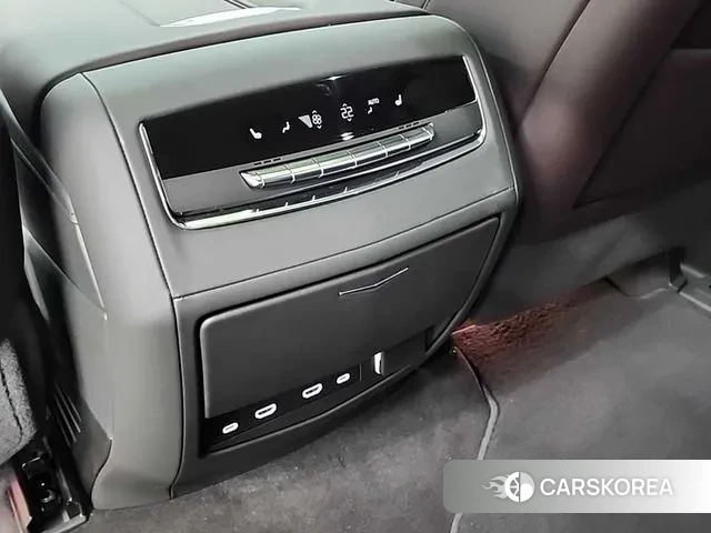 Cadillac Escalade 5th Generation 2024 Черный из Кореи, фото 4