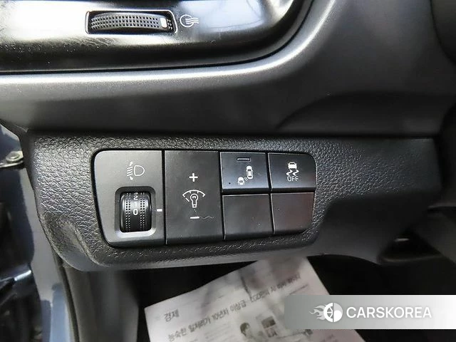 Kia Stonic 2018 Серый из Кореи, фото 4