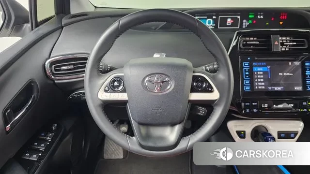 Toyota Prius 4th Generation 2018 Белый из Кореи, фото 4