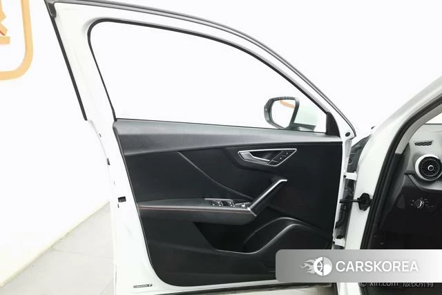 Audi Q2L 2023 Белый из Китая, фото 4