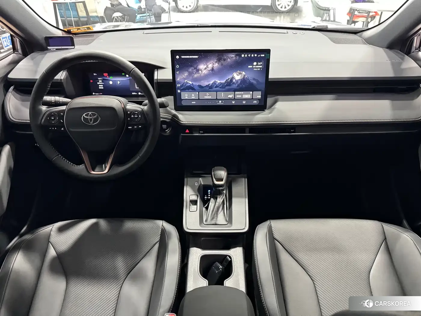 Toyota Frontlander 2026 Silver/gray из Китая, фото 4