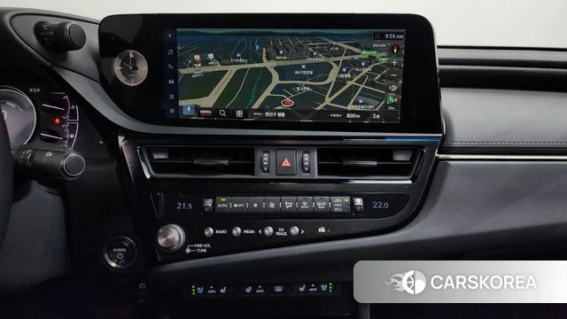 Lexus ES300h 7th generation 2023 Белый из Кореи, фото 4