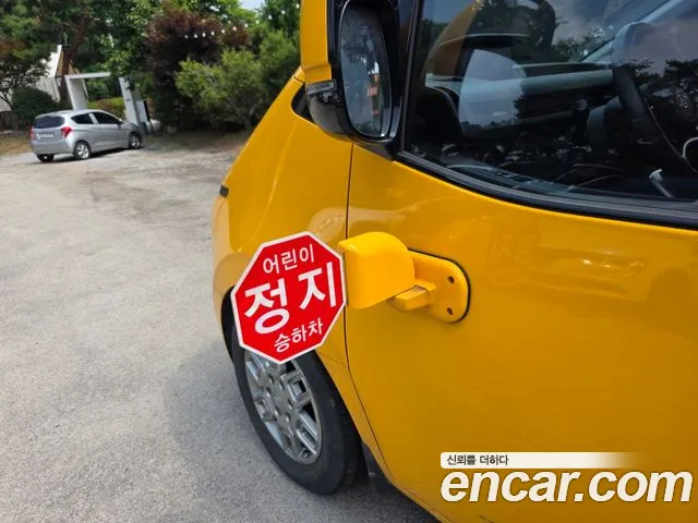 Hyundai Staria 2024 Желтый из Кореи, фото 4