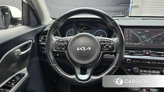 Kia Niro Plus 2022 Белый из Кореи, фото 4