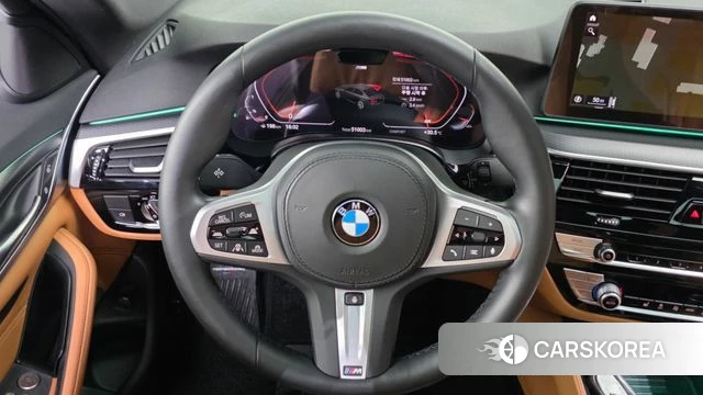 BMW 5 Series (G30) 2021 Черный из Кореи, фото 4