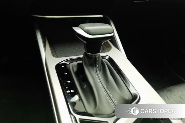 Geely Automobile Emgrand 2025 Белый из Китая, фото 4