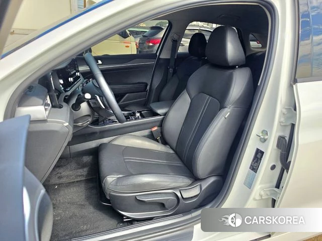 Kia K5 3rd generation 2023 Белый из Кореи, фото 4