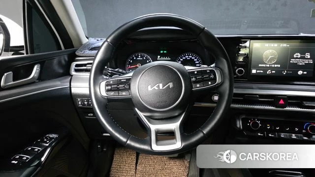 Kia K5 3rd generation 2023 Белый из Кореи, фото 4