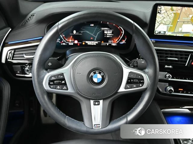 BMW 5 Series (G30) 2022 Черный из Кореи, фото 4