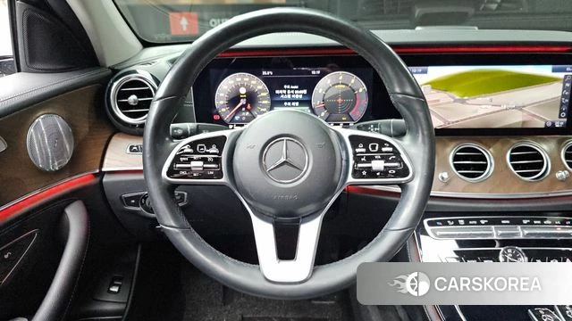 Mercedes-Benz E-Class W213 2019 Белый из Кореи, фото 4