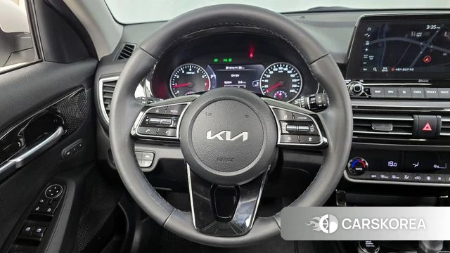 Kia Seltos 2022 Белый из Кореи, фото 4