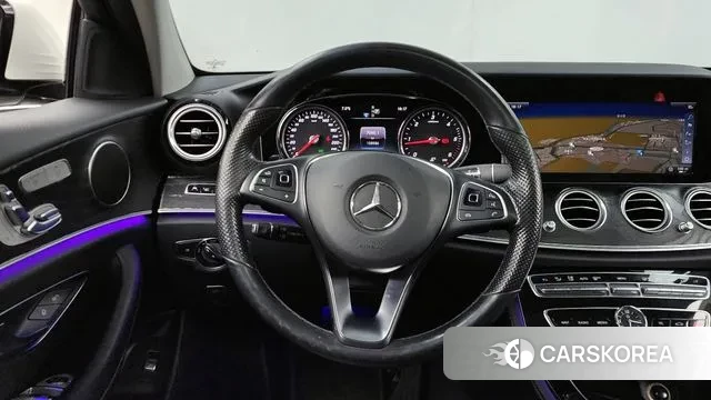 Mercedes-Benz E-Class W213 2018 Белый из Кореи, фото 4