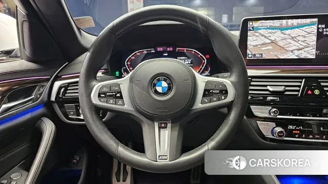 BMW 5 Series (G30) 2022 Белый из Кореи, фото 4