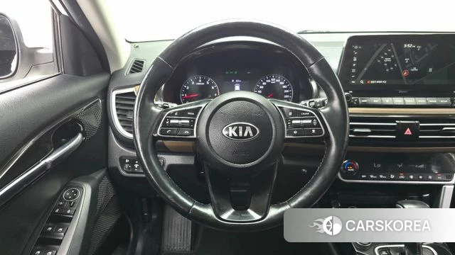 Kia Seltos 2021 Белый из Кореи, фото 4