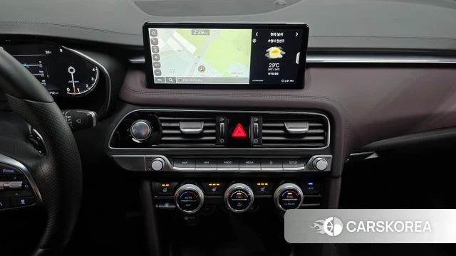 Genesis The New G70 id 4550290 из Кореи 4