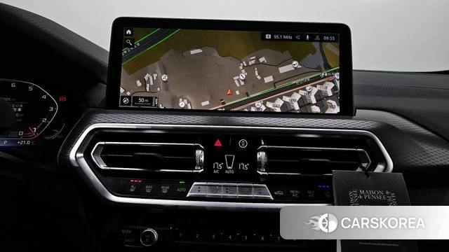 BMW X4 (G02) 2025 Черный из Кореи, фото 4