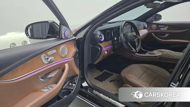 Mercedes-Benz E-Class W213 2021 Черный из Кореи, фото 4