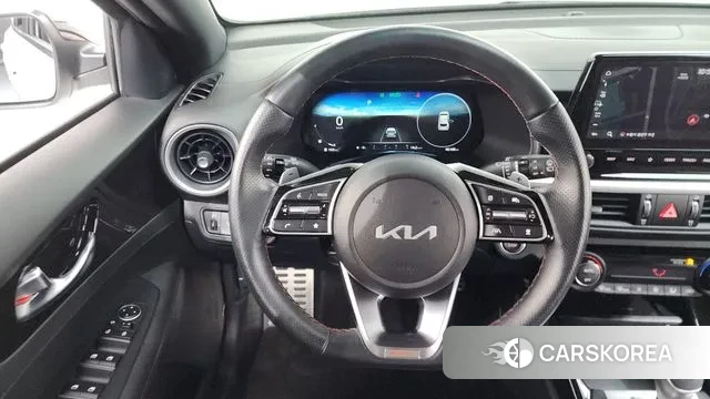 Kia The New K3 2nd generation 2023 Белый из Кореи, фото 4