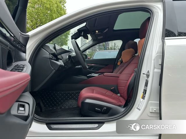 BMW i5 2025 Белый из Китая, фото 4