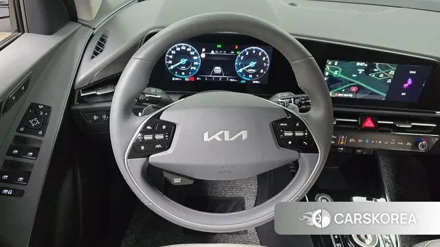 Kia Di Ol Nu Niro 2025 Белый из Кореи, фото 4