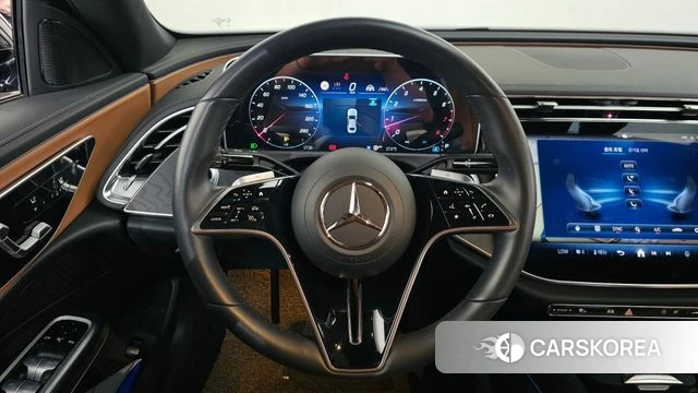 Mercedes-Benz E-Class W214 2024 Черный из Кореи, фото 4