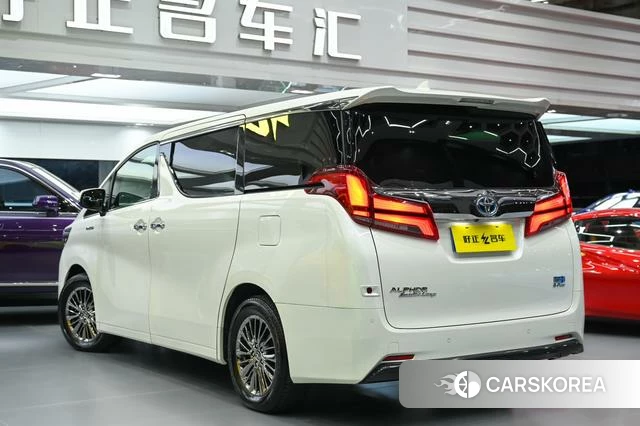Toyota Elfa 2022 Белый из Китая, фото 4