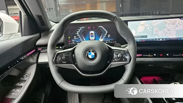 BMW 5 Series (G60) 2024 Белый из Кореи, фото 4