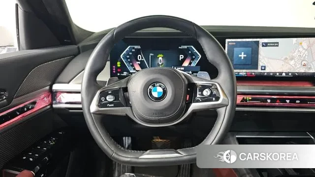 BMW 7 Series (G70) 2023 Белый из Кореи, фото 4