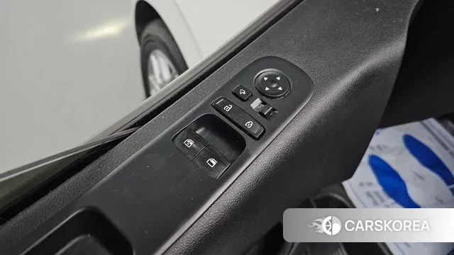 Hyundai Staria 2022 Белый из Кореи, фото 4