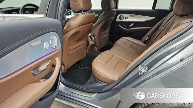 Mercedes-Benz E-Class W213 2021 Серый из Кореи, фото 4