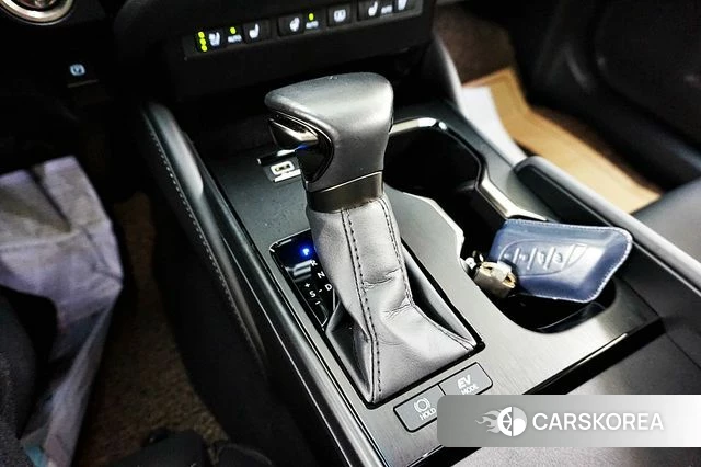 Lexus ES300h 7th generation 2023 Серый из Кореи, фото 4