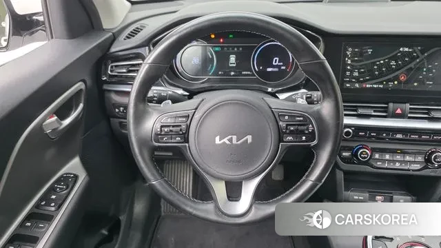 Kia Niro Plus 2022 Белый из Кореи, фото 4