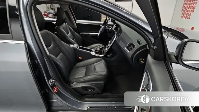 Volvo S60 2018 Серый из Кореи, фото 4