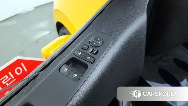 Hyundai Staria 2025 Желтый из Кореи, фото 4