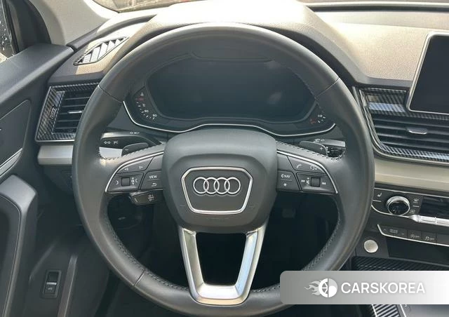 Audi Q5L 2021 Черный из Китая, фото 4