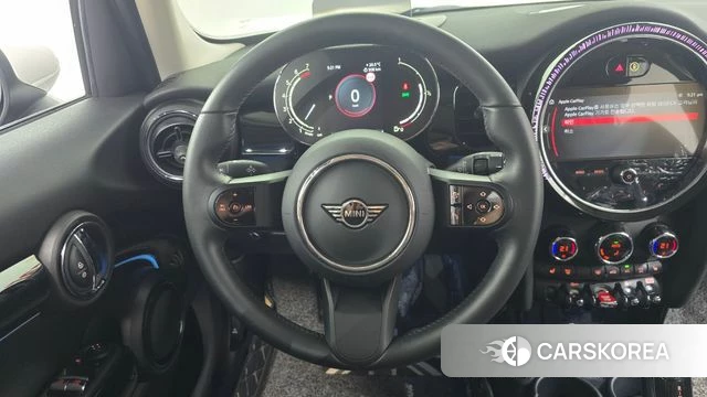 Mini Cooper 2023 Черный из Кореи, фото 4