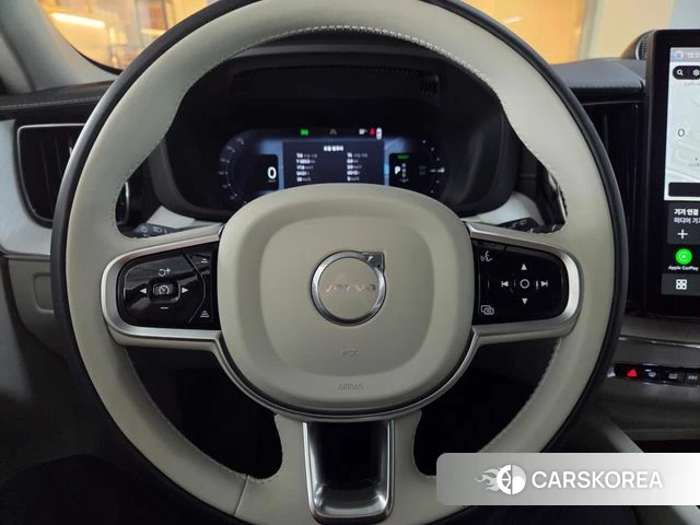 Volvo XC60 second Generation 2025 Белый из Кореи, фото 4