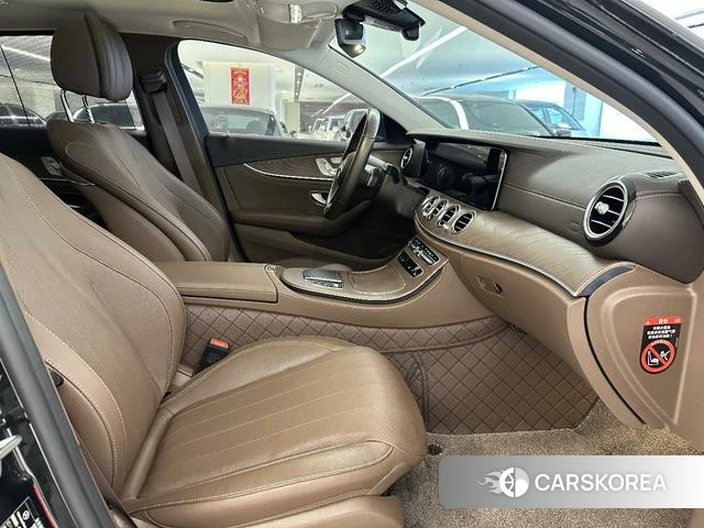 Mercedes-Benz E-class 2023 Черный из Китая, фото 4